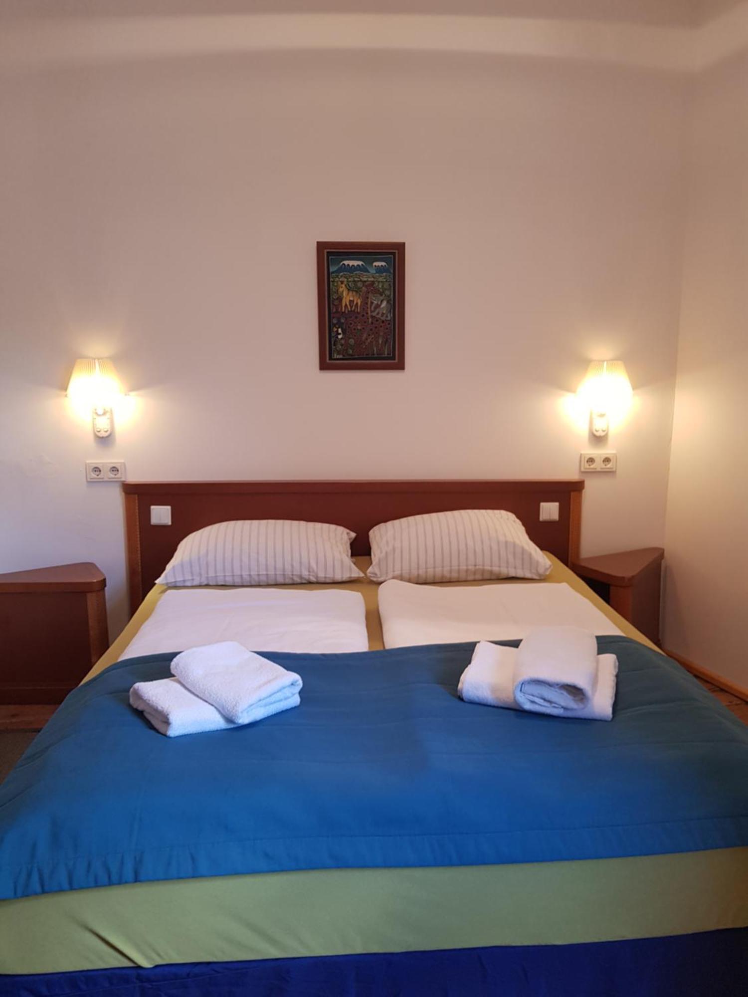 Hotel Restaurant Toscana Naumburg Δωμάτιο φωτογραφία